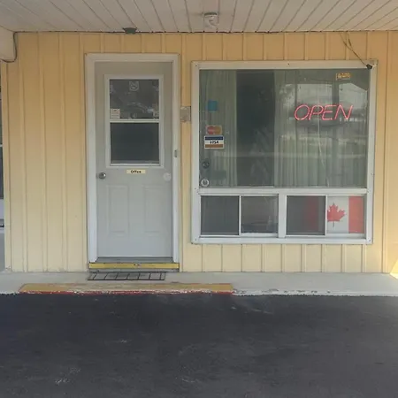 Colonial Motel-2