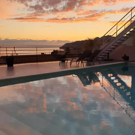 Les Suites Love 3 Spa Vue Mer Piscine-2