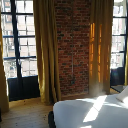 13 Suites-3