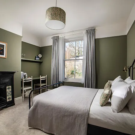 Riversdale House Bed & Breakfast-2