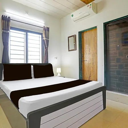 Hotel O Veraval Junction Formerly Hotel Aavkar-3