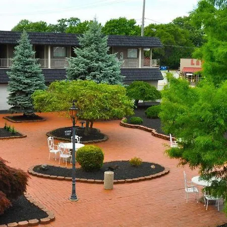 Avalon Inn-3