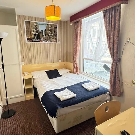 Warwick Road Rooms-2