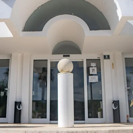 Hotel Issa-3