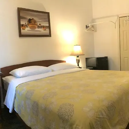 Hotel Bon Accueil-2