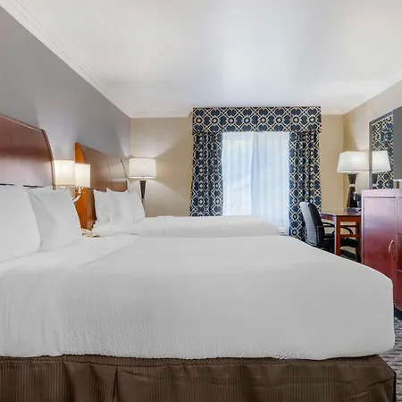 Best Western Plus Marina Shores Hotel-2