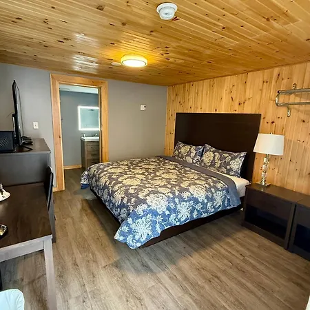 Mackenzie Motel & Cottages-3