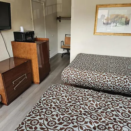 Travel Inn By Oyo Omaha-3