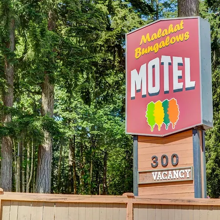 Malahat Bungalows Motel-2