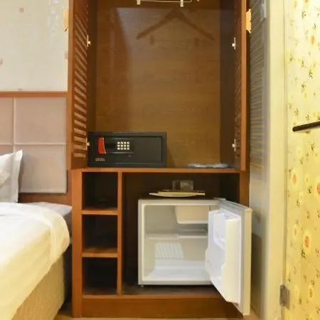 De Residence Boutique Hotel-2
