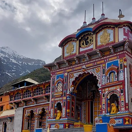 Hotel Om Radhey By Kalash, Badrinath-3