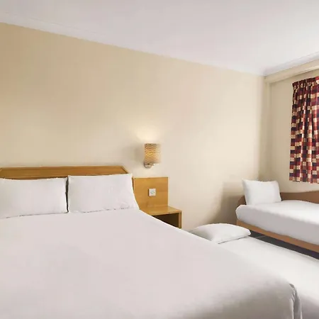 Days Inn Hamilton-2
