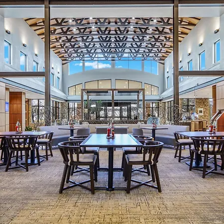 Embassy Suites By Hilton Detroit Metro Airport-3
