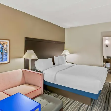 Hampton Inn Bowie-3