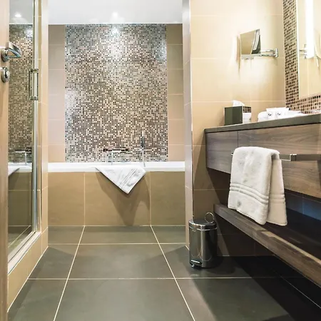 Hotel Le Savoy-3