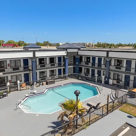 Baymont By Wyndham Orlando East-2