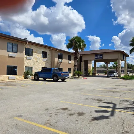 Karnes City Lodge-3