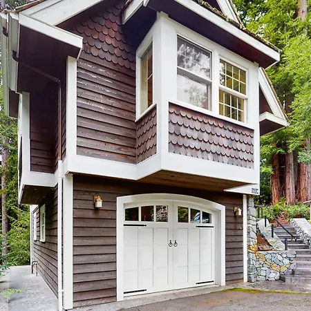 Serene Redwood Retreat-3