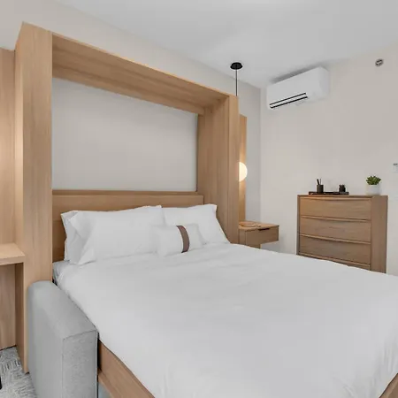 The St Laurent Guest Rooms-2