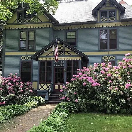 Amherst Inn-2
