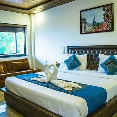 Fabhotel La Gracia Resort-3