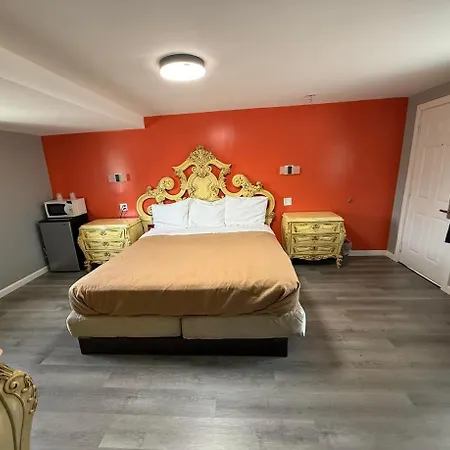 Passport Inn & Suites-2