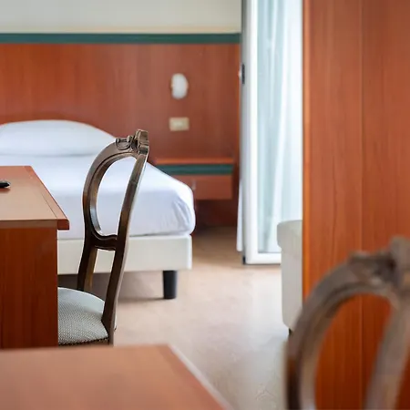 Hotel Carillon-3