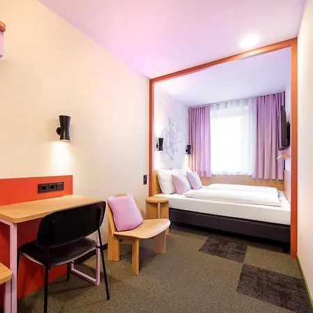 Mcdreams Hotel Wuppertal City-3
