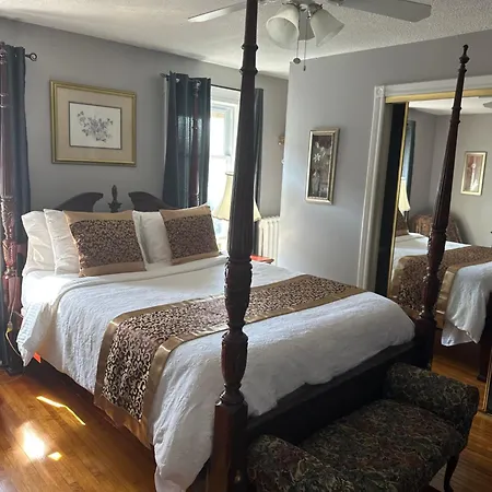 Blue Gables Bed And Breakfast-2