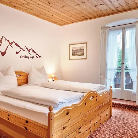 Landhotel Herzogstand Garni-3