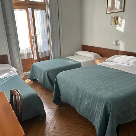 Hostal Tudescos-3