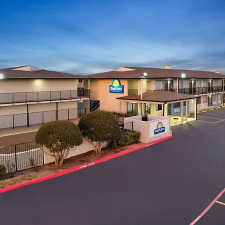 Days Inn By Wyndham Wichita Falls-2