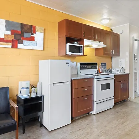 Dauphin Inn Express-2