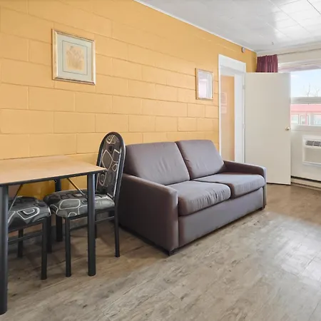 Dauphin Inn Express-3