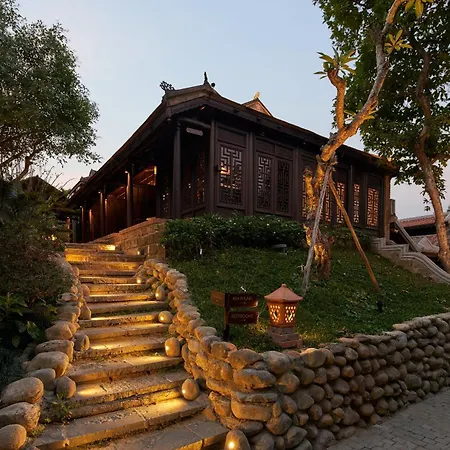 Ancient Hue Garden Houses-3