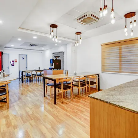 Upar Hotels Nungambakkam Nearby Us Consulate Apollo Hospital Sankara Nethralaya-3