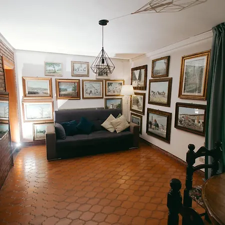 Enzo'S House-2