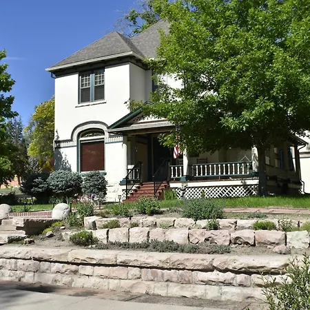 Downen House Bed & Breakfast-2
