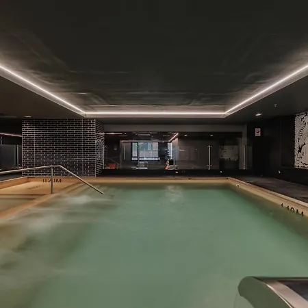 Versus Hotel-2