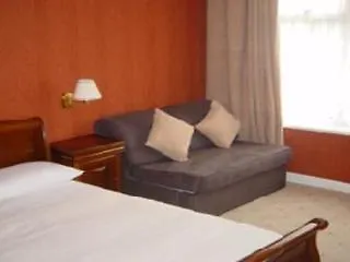 Warwick Lodge-2