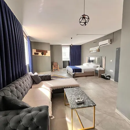 216 Hill Suites-2