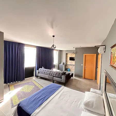 216 Hill Suites-3