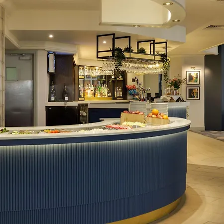 Doubletree By Hilton Manchester Airport-2