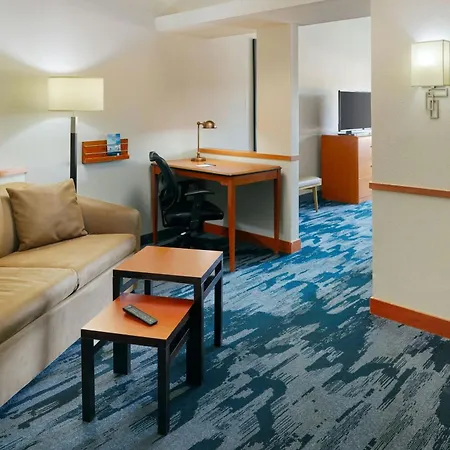 Fairfield Inn & Suites By Marriott Commerce-2