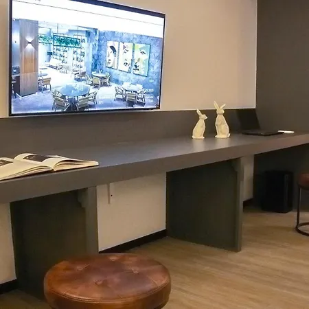 St Isidro Suites Corporate Housing Spa & Wellness Center-3