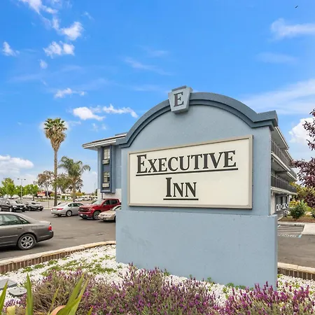 Executive Inn-2