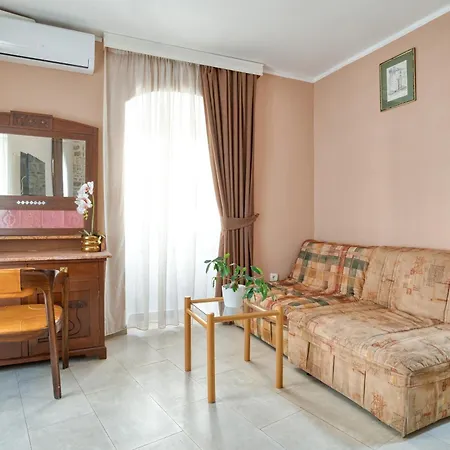 Hotel Rendez Vous-2
