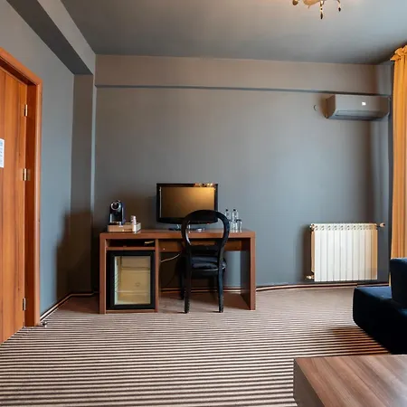 Alex&George Boutique Hotel-3