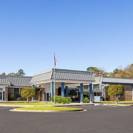 Days Inn By Wyndham Hinesville Near Fort Stewart, Newly Renovated, Free Hot Breakfast, Restaurant And Bar-3
