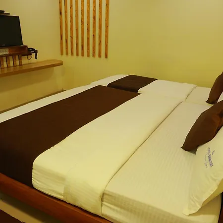 Hotel Annai Bay-3